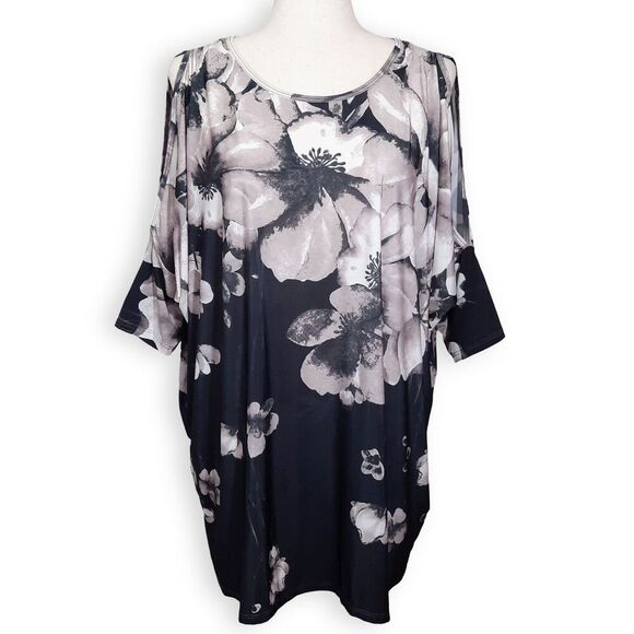 Tops - Crepas Silky Trapeze Swing Top Size Medium Black Floral Flirty Slit Sleeves